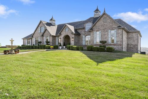 9386 E Mapleridge Ln, Strafford, MO, 65757-7560 | Card Image