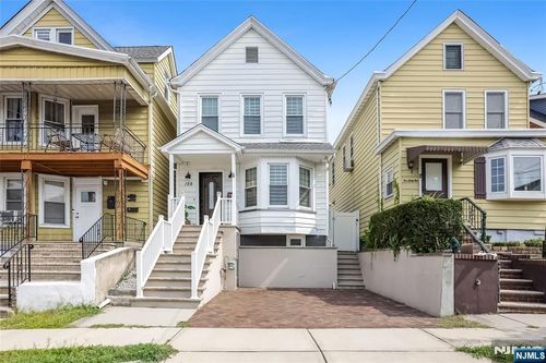 159 Anderson Ave, Wallington, NJ, 07057-1111 | Card Image