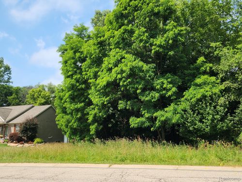 7480 Fairview Dr, Goodrich, MI, 48438-9295 | Card Image