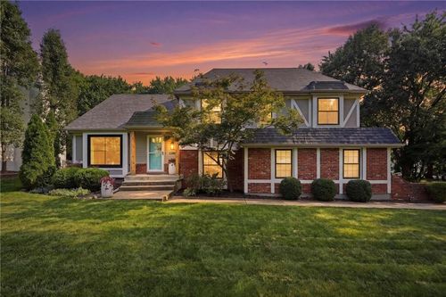 12860 Sagamore Rd, Leawood, KS, 66209-1601 | Card Image