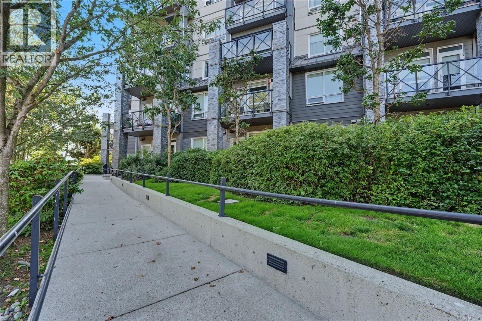 Residential in Esquimalt 2