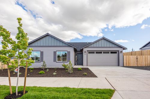 lot-10-579 Sw H St, Madras, OR, 97741-9451 | Card Image