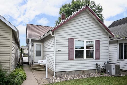 322 Mankato Ave, Winona, MN, 55987-4532 | Card Image