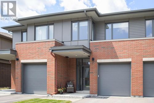 517 Pimiwidon St, Ottawa, ON, K1K5A1 | Card Image