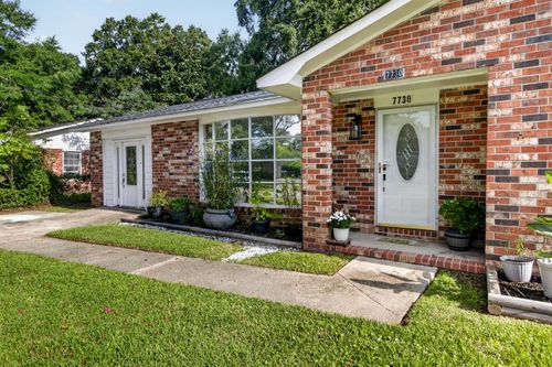 7730 Ovaldale Dr, North Charleston, SC, 29418-3243 | Card Image