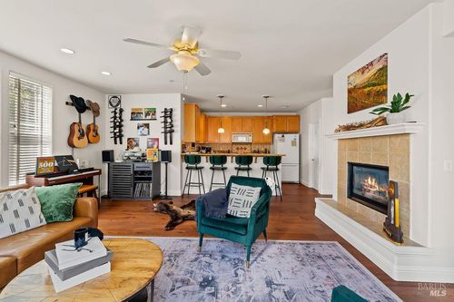 1041 Mcclelland Drive, Windsor, CA, 95492 | Card Image
