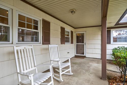 25 Shelbourne Ln, Stony Brook, NY, 11790-3118 | Card Image