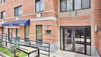 5B - 37-59 61st, Condo with 2 bedrooms, 2 bathrooms and null parking in Woodside NY | Image 2