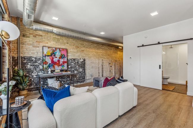 Living Room | Image 12