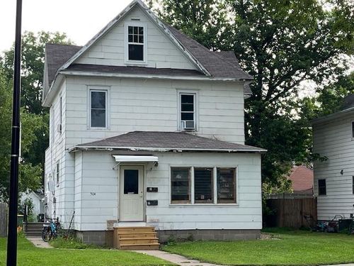 504 W Lyon St, Marshall, MN, 56258-1312 | Card Image