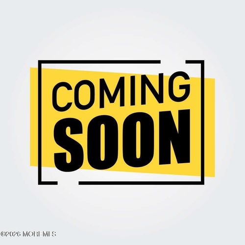 4 Schoolhouse Ln, Lakewood, NJ, 08701-5761 | Card Image