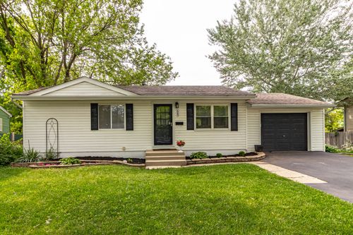 689 Laurel Ave, Wauconda, IL, 60084-1158 | Card Image