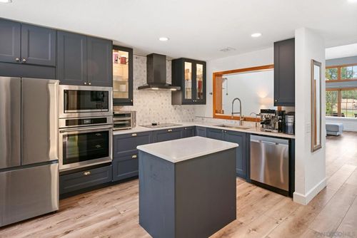 8647 Circle R Valley, Escondido, CA, 92026 | Card Image