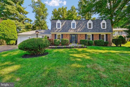 4613 Hornbeam Dr, ROCKVILLE, MD, 20853-1418 | Card Image