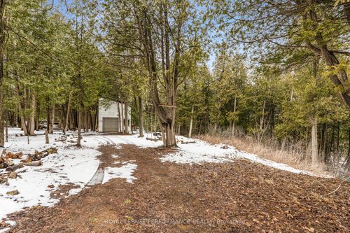 8441 Cooper Hill Rd, Metcalfe, ON, K0A2P0 | Card Image