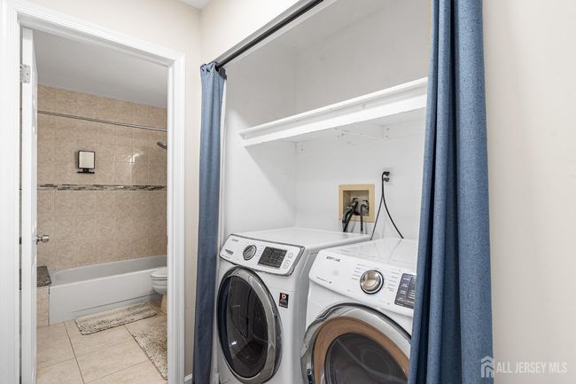 251 Chaucer Ct, Townhouse with 2 bedrooms, 2 bathrooms and null parking in Old Bridge NJ | Image 23