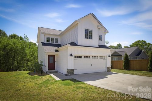 126 Crump St, Connelly Springs, NC, 28612-8490 | Card Image