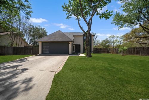 15262 Moonlit Grv, San Antonio, TX, 78247-2942 | Card Image