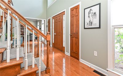 2468 Wedgewood, House other with 4 bedrooms, 2 bathrooms and 3 parking in Franklin Park PA | Image 3