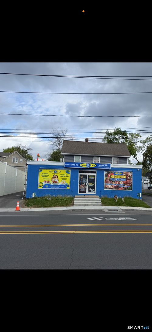 213 White Street, Danbury, CT, 06810 | Card Image