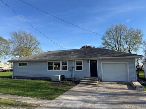 214 Lydia St, Graymont, IL, 61743-2086 | Card Image