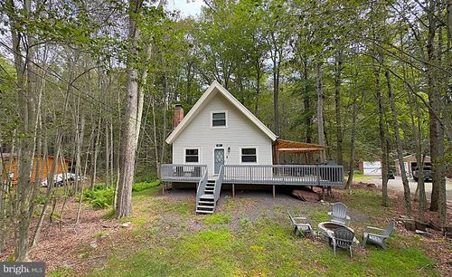 324 Stroud Ct, Pocono Lake, PA, 18347-8229 | Card Image