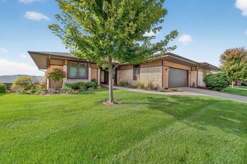 34 Hawks Landing Cir, VERONA, WI, 53593-7900 | Card Image