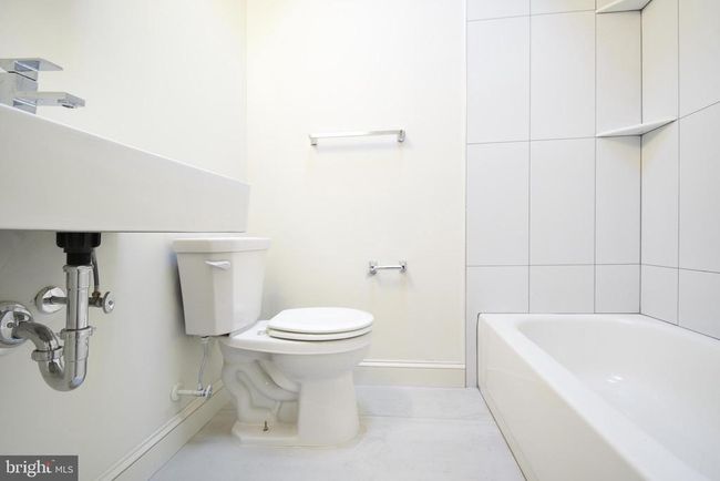 1237 Edgehill Rd, Townhouse with 3 bedrooms, 1 bathrooms and null parking in DARBY PA | Image 9