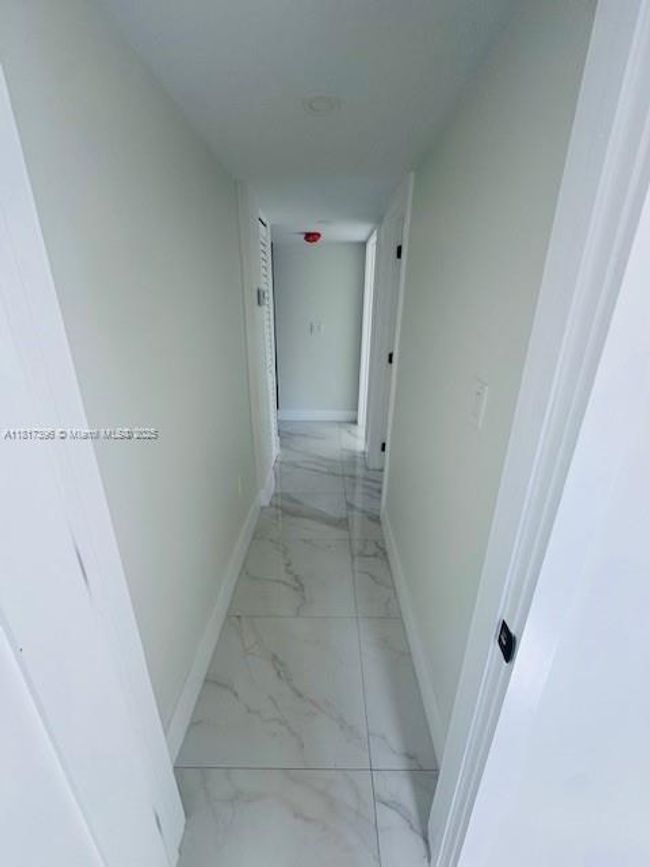APT-3 - 905 Sw 13 Th Ct, Condo with 3 bedrooms, 1 bathrooms and null parking in Miami FL | Image 6