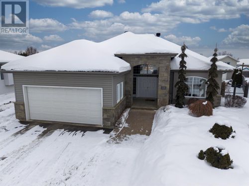 128 Wolverine Cres, Thunder Bay, ON, P7C5Z2 | Card Image