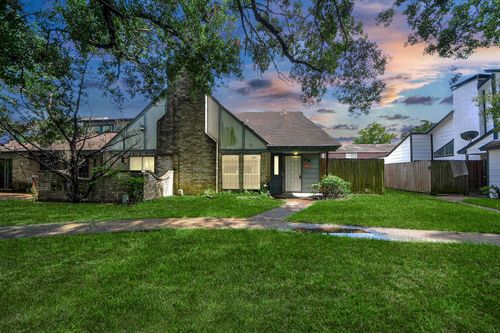 unit-d-5747 Easthampton Dr, Houston, TX, 77039-5052 | Card Image