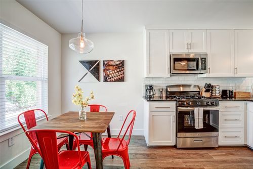 a-3009 Matador Dr, Austin, TX, 78741-7058 | Card Image