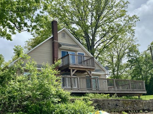 52 Lake View Ave, Salem, CT, 06420-3727 | Card Image