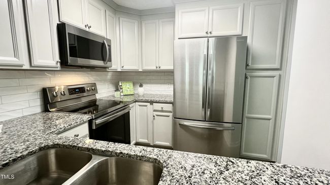 12c kitchen | Image 8
