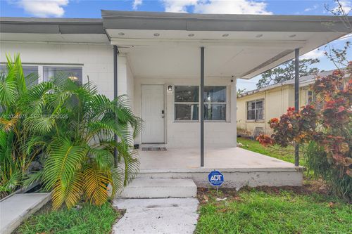 1408 N 23rd St, Fort Pierce, FL, 34950-2033 | Card Image