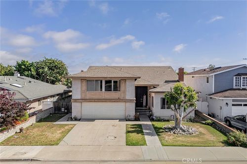 9522 Yellowstone Dr, Huntington Beach, CA, 92646-4855 | Card Image