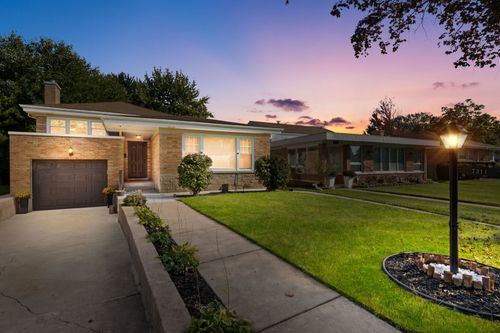 7311 N Kedvale Avenue, Lincolnwood, IL, 60712 | Card Image