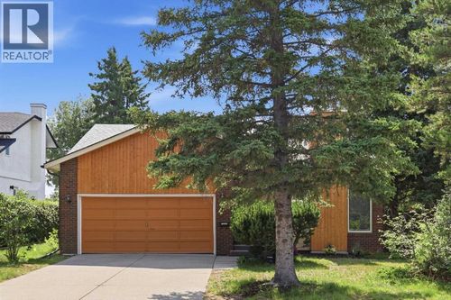 416 Brookpark Drive Sw, Calgary, AB, T2W3N7 | Card Image