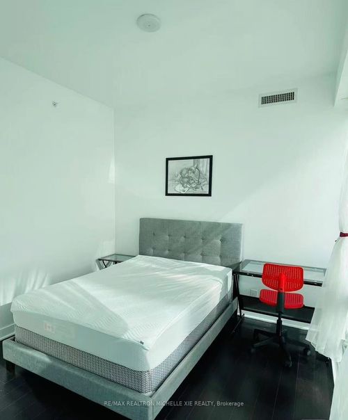 5009-15 Grenville St, Toronto, ON, M4Y0B9 | Card Image