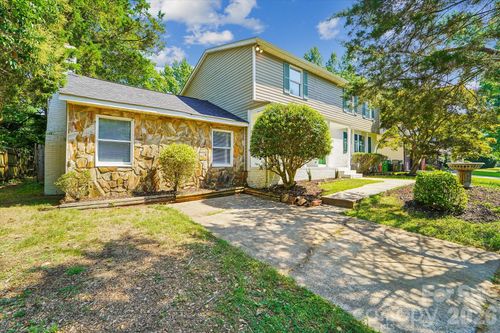 7200 Rollingridge Dr, Charlotte, NC, 28211-5460 | Card Image