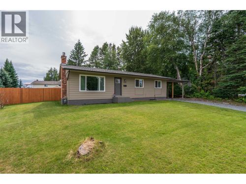5932 Montgomery Cres, House with 4 bedrooms, 2 bathrooms and null parking in Prince George BC | Card Image