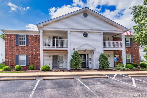 unit-a-902 Hanna Place Ct, Manchester, MO, 63021-6887 | Card Image