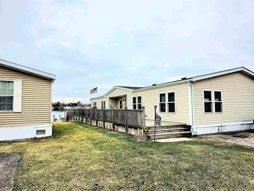 48585 Lakeview East Street, Shelby Charter Township, MI, 48317 | Card Image