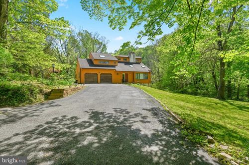 1680 E Street Rd, KENNETT SQUARE, PA, 19348-2003 | Card Image