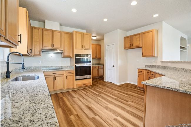 530 Mesa Loop, House other with 5 bedrooms, 3 bathrooms and null parking in San Antonio TX | Image 23