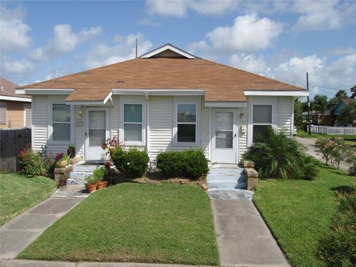 4002 Avenue S 1/2, Galveston, TX, 77550-8638 | Card Image