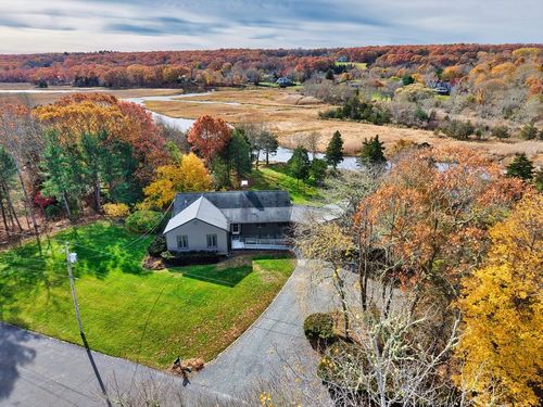 25 Quail Trl, Westport, MA, 02790-5008 | Card Image