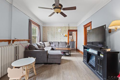 257 W Chicago Blvd, Britton, MI, 49229-9702 | Card Image