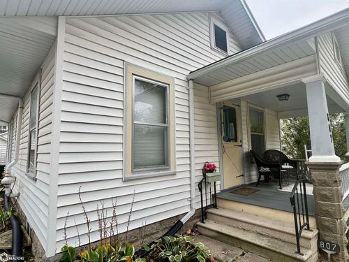 807 S 5th St, Fairfield, IA, 52556-3930 | Card Image