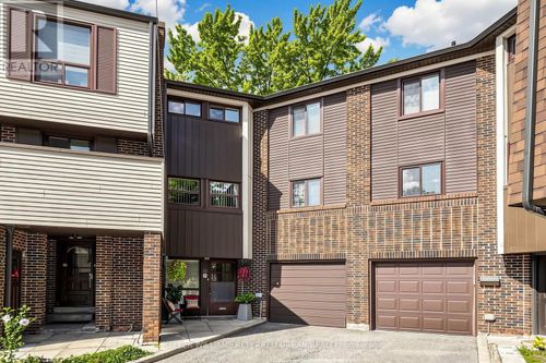 10 Turret Hillway Way, Toronto (Hillcrest Village), ON, M2H3A8 | Card Image